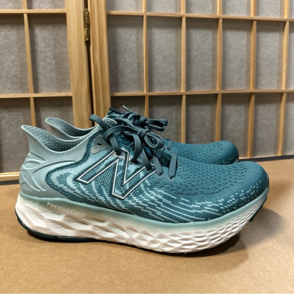 New Balance 1080v11 Womens 8 Blue Running Shoes